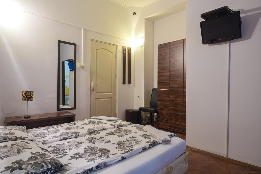 Pension Verona Centru Kaloşvar Dış mekan fotoğraf