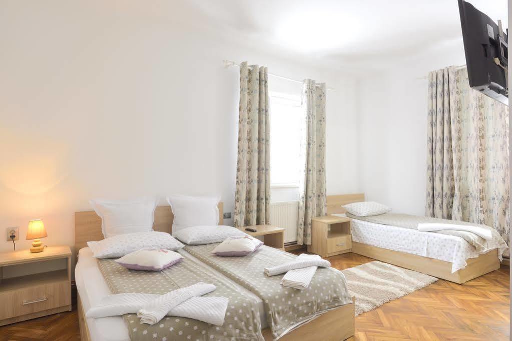 Pension Verona Centru Kaloşvar Dış mekan fotoğraf