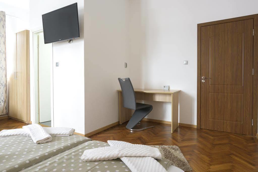 Pension Verona Centru Kaloşvar Dış mekan fotoğraf
