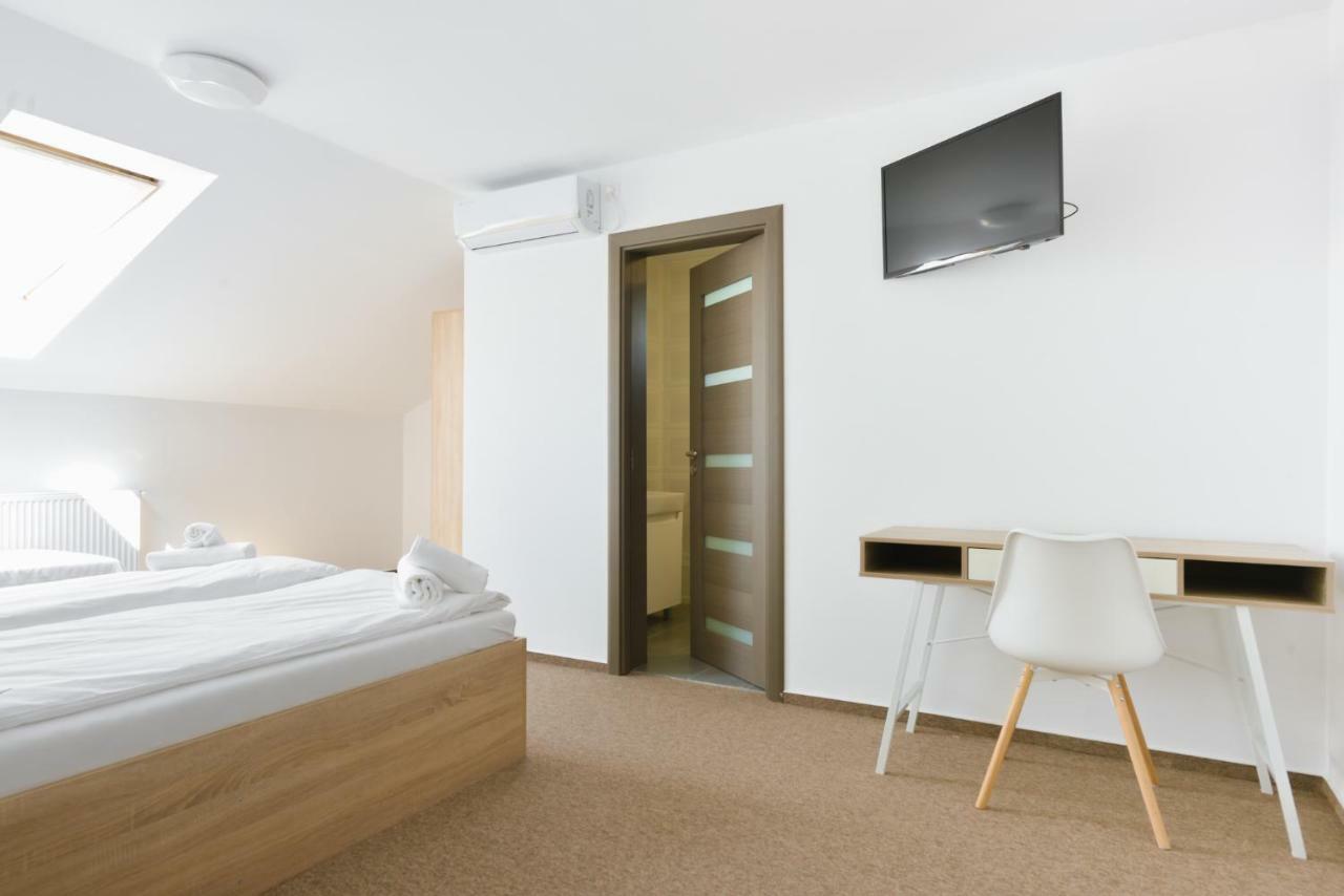 Pension Verona Centru Kaloşvar Dış mekan fotoğraf