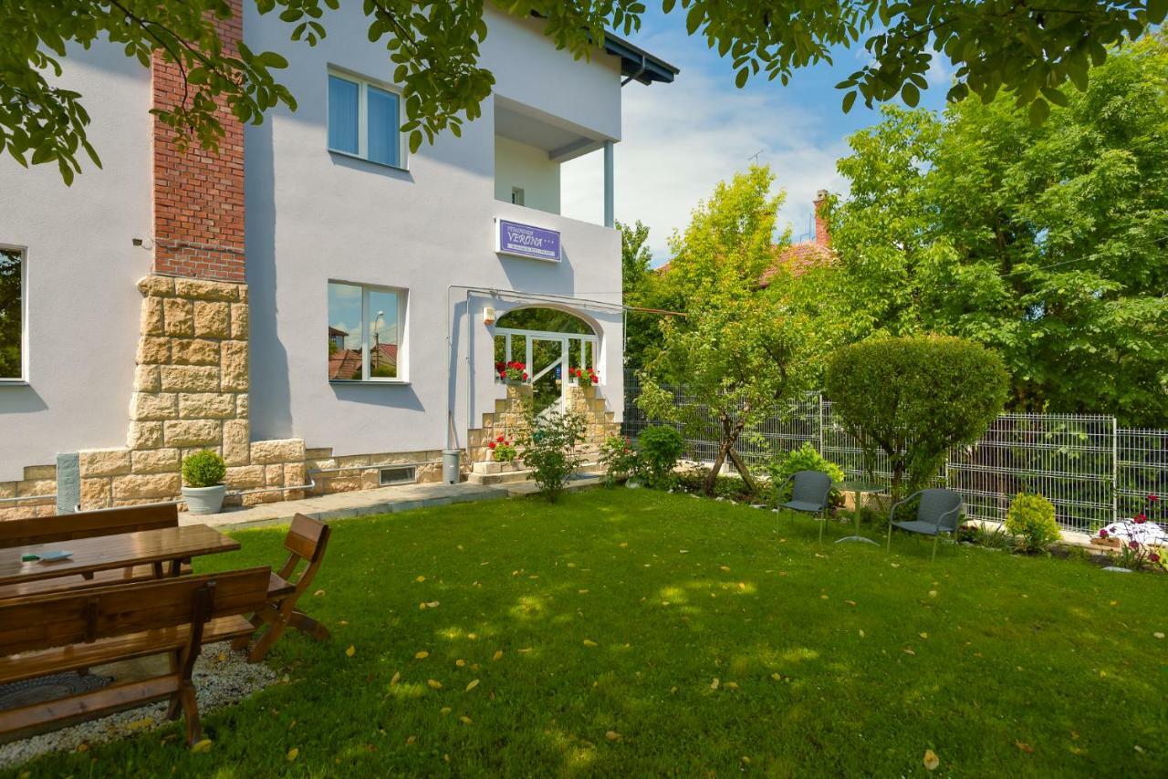 Pension Verona Centru Kaloşvar Dış mekan fotoğraf